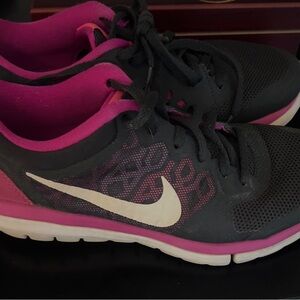 Nike Women's grey and Pink Athletic Shoes